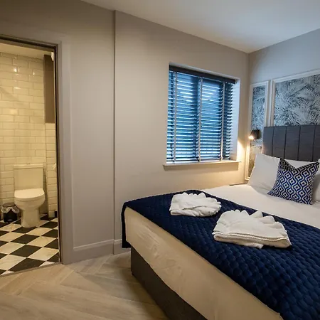 The Abbeygate Townhouse Pensionat